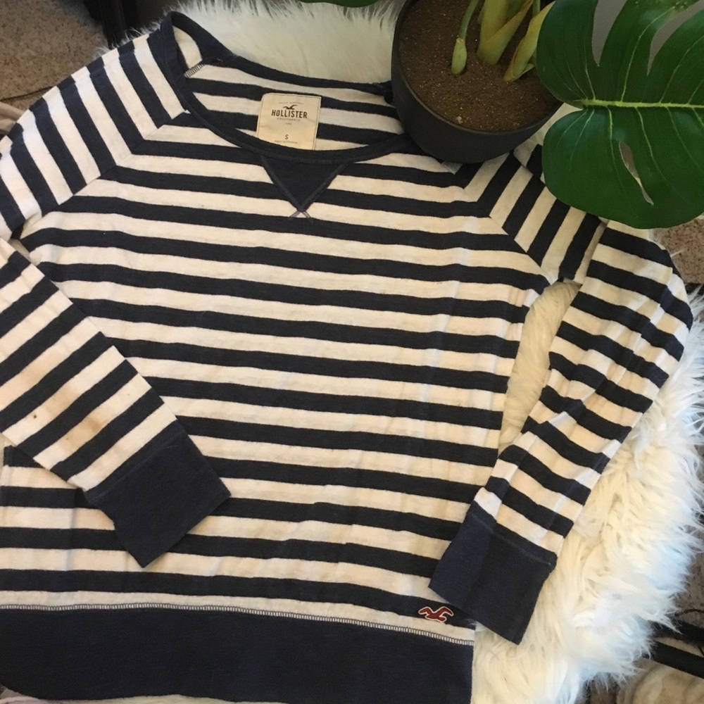 NWOT Striped Hollister Tee ⚓️